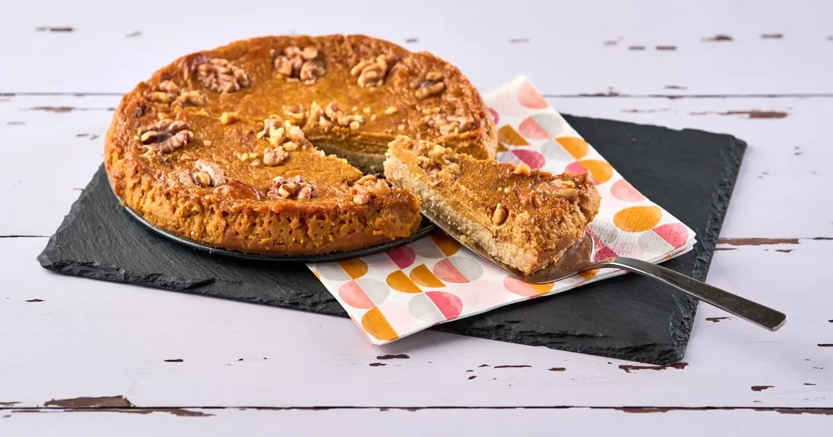 Pompoentaart met walnoten