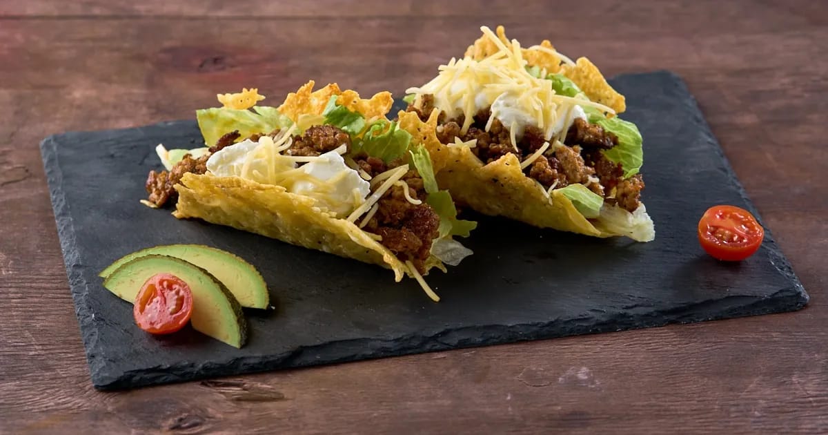 Keto kaastaco's met gehakt en zure room