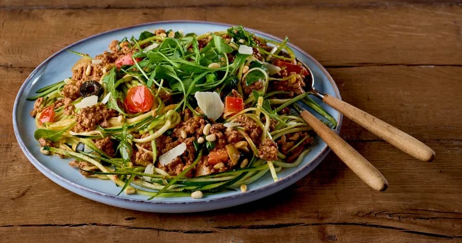 Courgetti met Rundergehakt en Rode Pesto