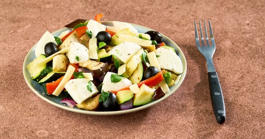 Gegrilde groenten met mozzarella en Parmezaan