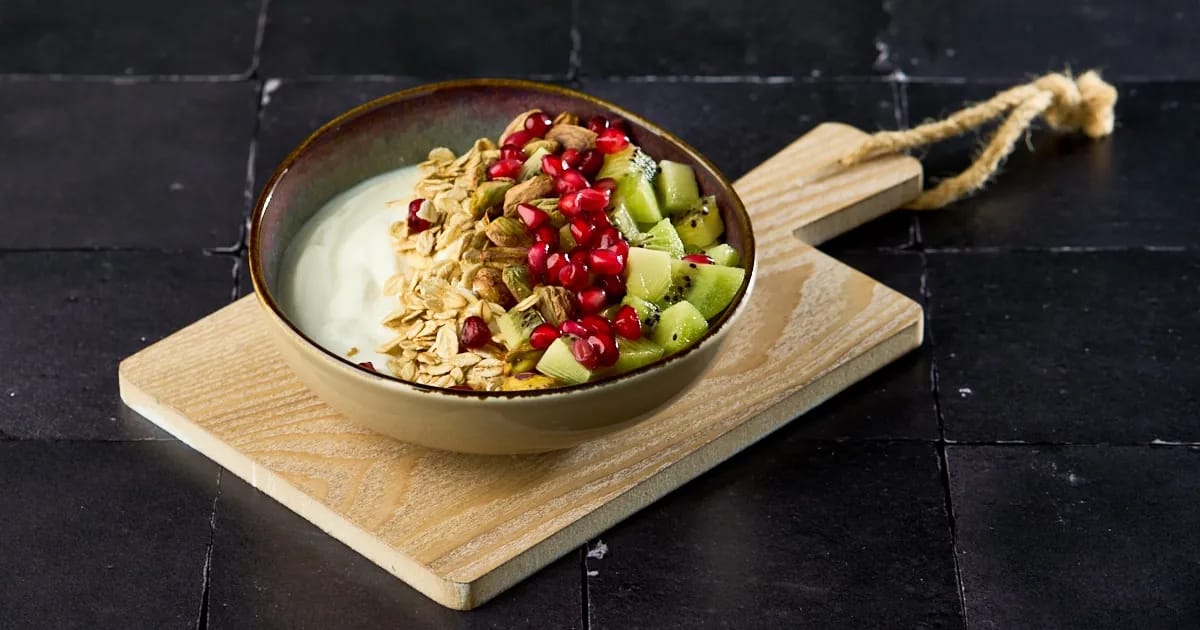 Kwark met kiwi en pistachenoten