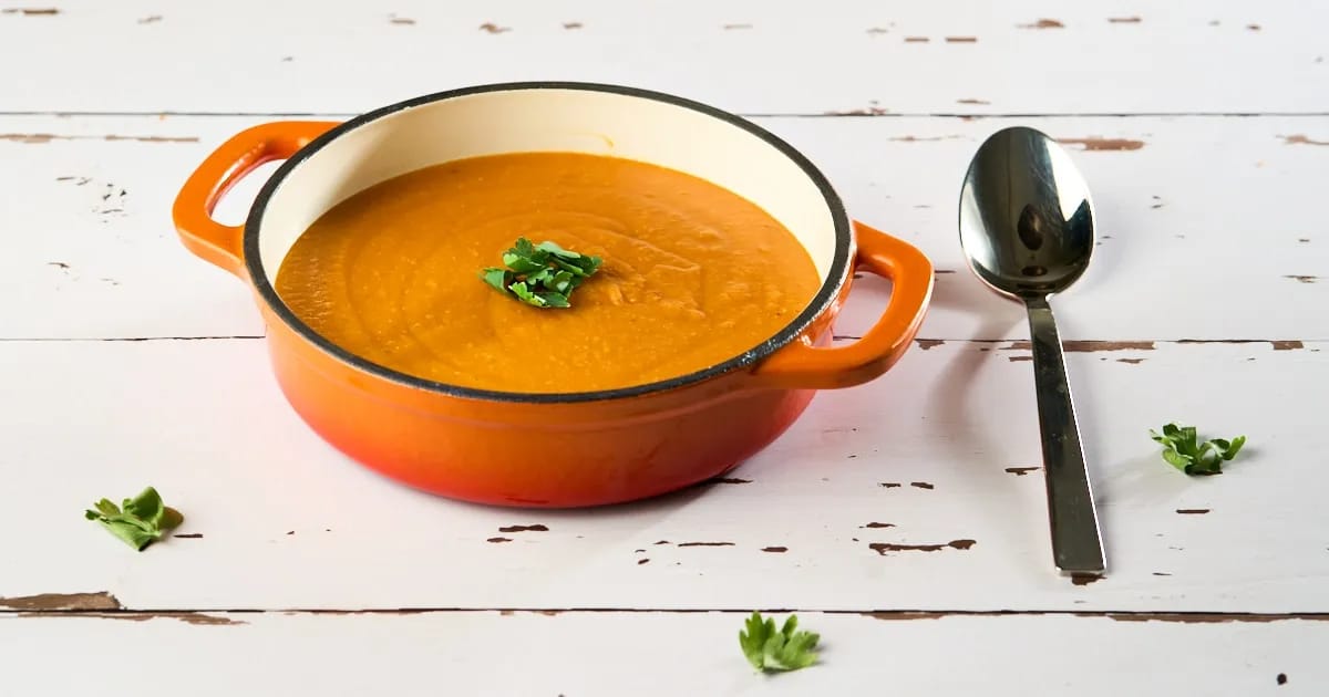 Pittige linzensoep met zoete aardappel